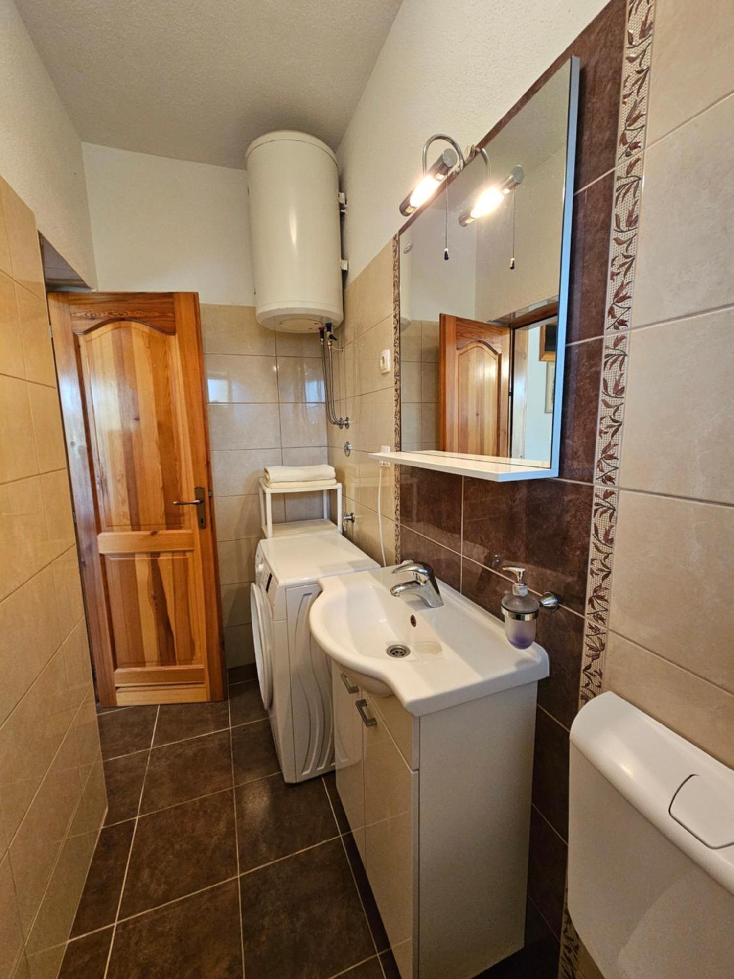 Apartmani Natasa Lokva Rogoznica Exterior photo